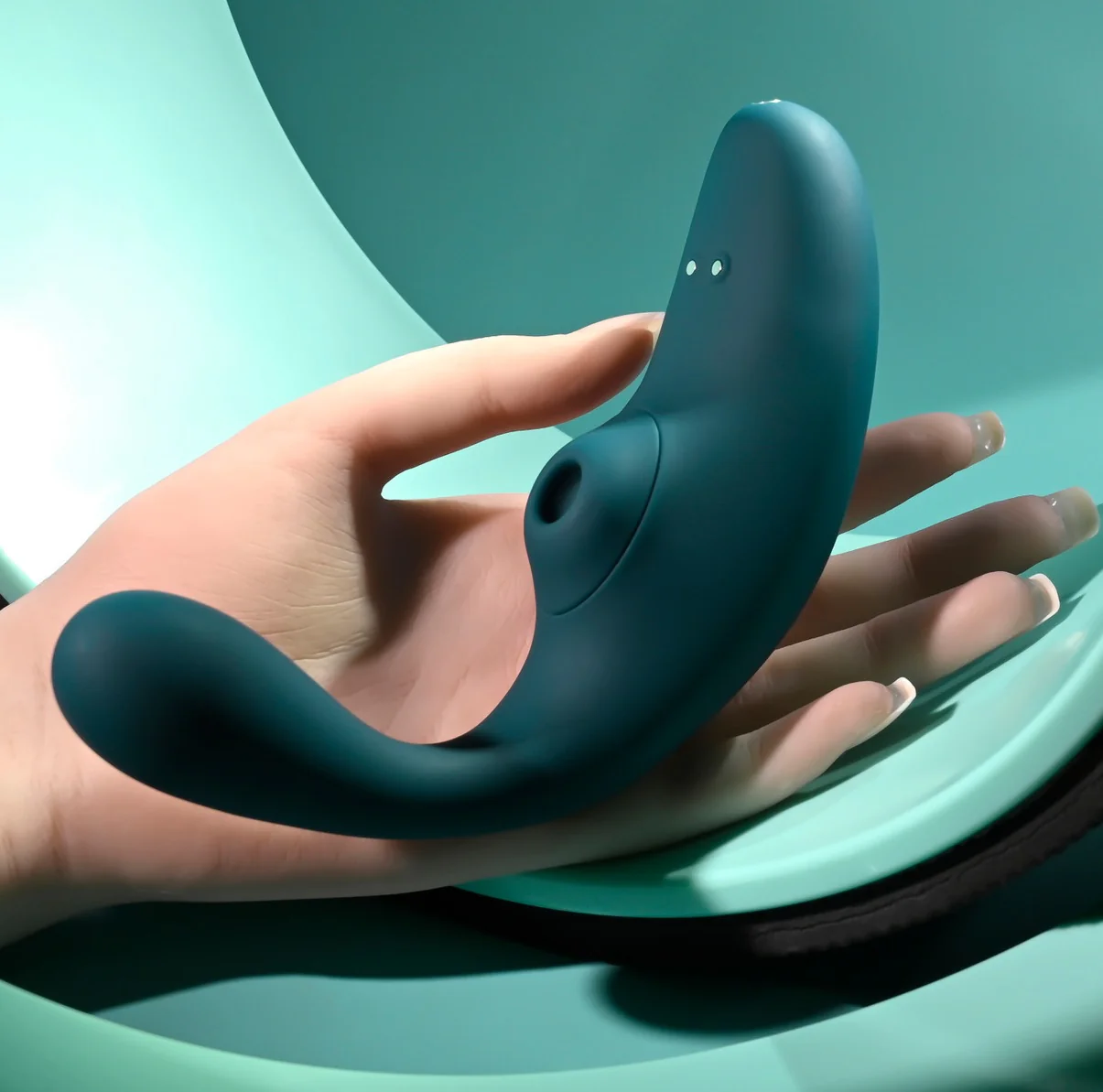 Playboy Charmer - Image 3