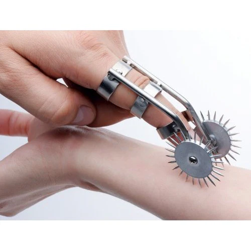 XR Brands Spikes Double Finger Pinwheel - Image 4